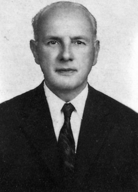 Ο γυμνασιάρχης, Δημήτριος Οικονομίδης (1905-1991).
